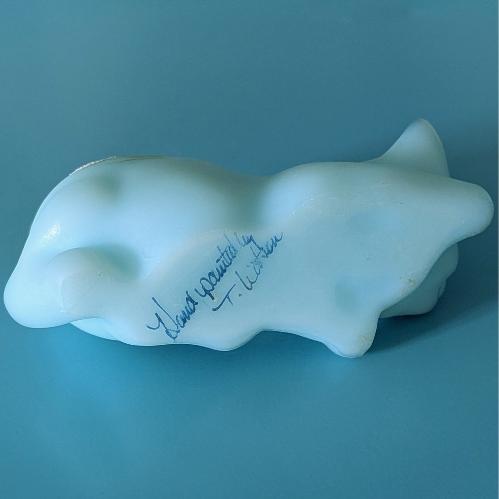 Fenton Blue Satin Glass Cat Figurine Hand Painted Floral T Watson Vintage - Picture 6 of 6